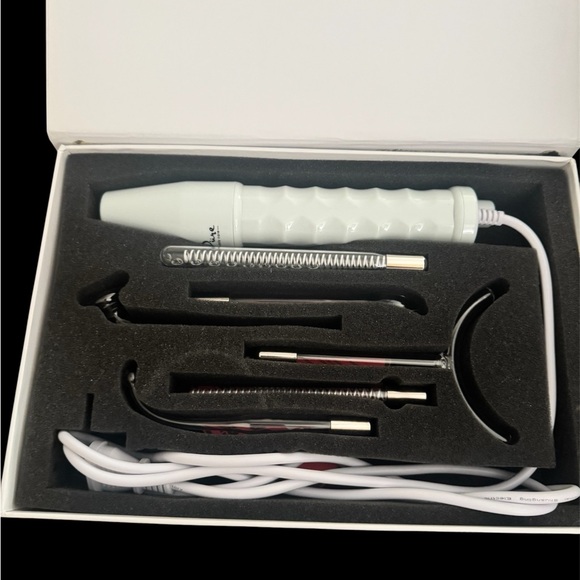 NuDerma Professional Skin Therapy Wand - Picture 3 of 4